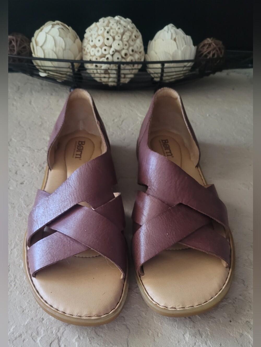 Size 11 M Born Ithica Almond Full Grain Leather Women Sandals BR0054906